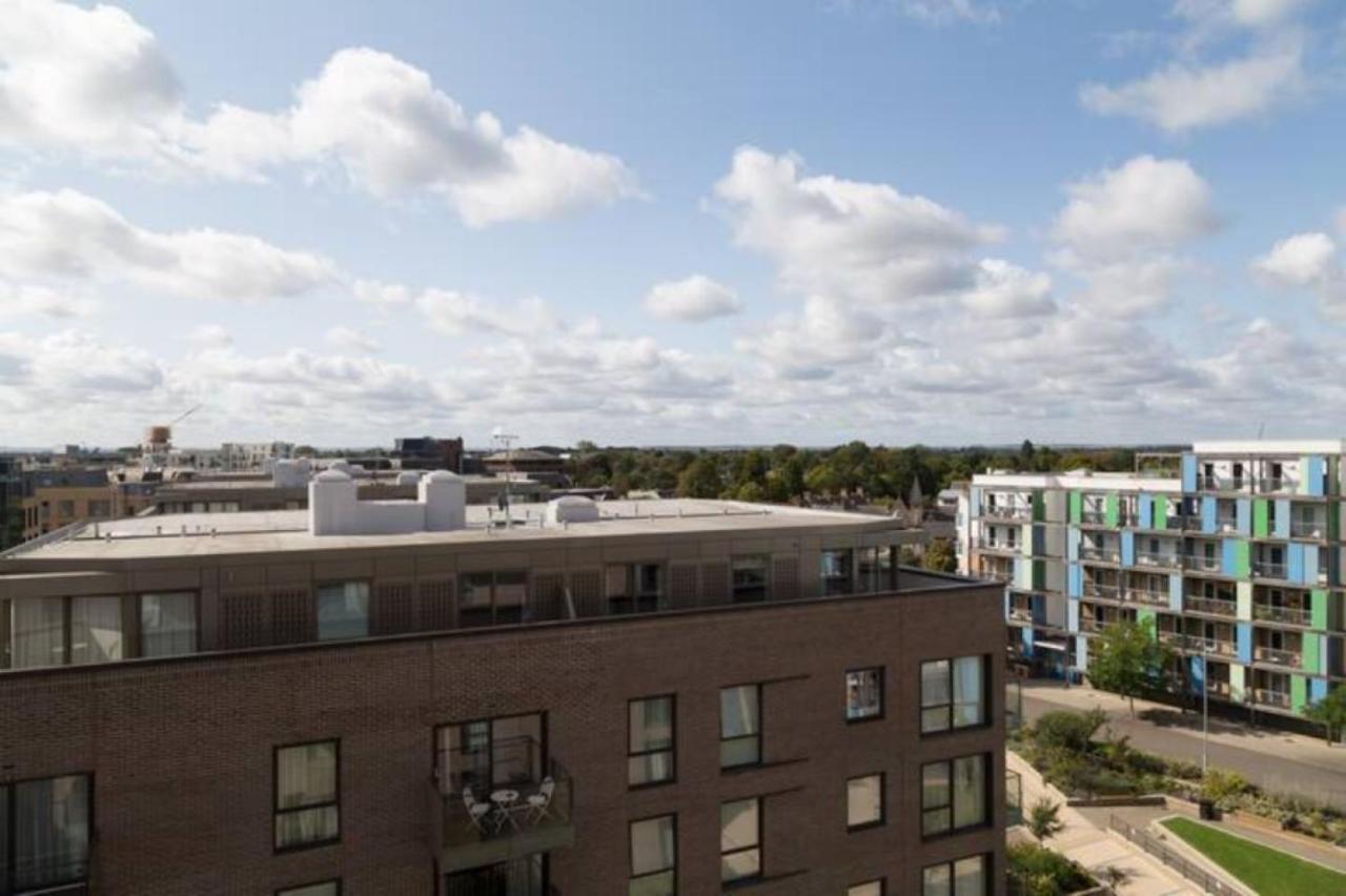Contemporary & Homely Penthouse, 2 Mins Walk From Cambridge Station, Lift Access, Secured Gated On-Site Parking, Self Check-In, Super Fast Wifi, Terrace & Sleeps 6 Екстер'єр фото