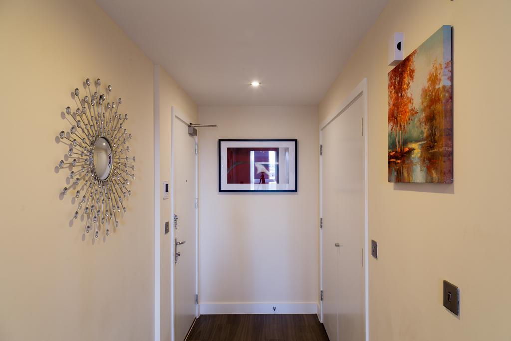 Contemporary & Homely Penthouse, 2 Mins Walk From Cambridge Station, Lift Access, Secured Gated On-Site Parking, Self Check-In, Super Fast Wifi, Terrace & Sleeps 6 Екстер'єр фото