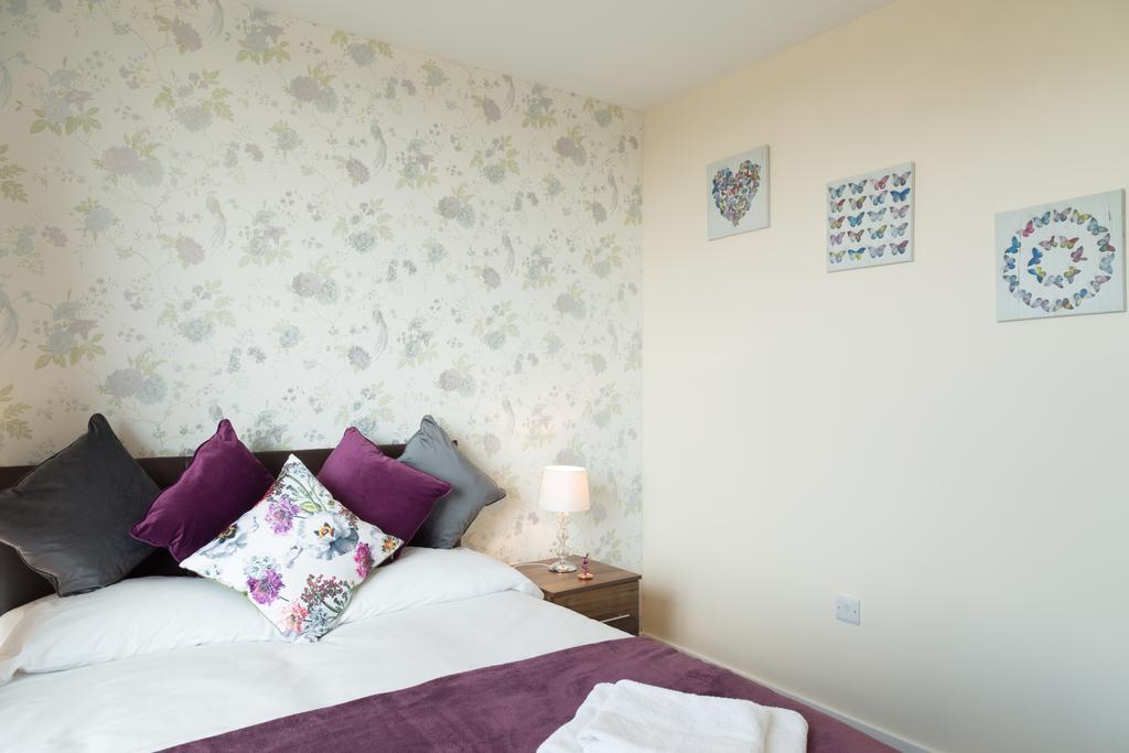Contemporary & Homely Penthouse, 2 Mins Walk From Cambridge Station, Lift Access, Secured Gated On-Site Parking, Self Check-In, Super Fast Wifi, Terrace & Sleeps 6 Екстер'єр фото