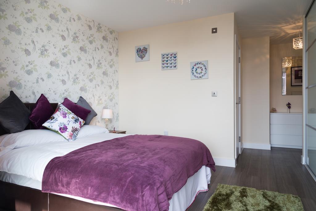 Contemporary & Homely Penthouse, 2 Mins Walk From Cambridge Station, Lift Access, Secured Gated On-Site Parking, Self Check-In, Super Fast Wifi, Terrace & Sleeps 6 Екстер'єр фото